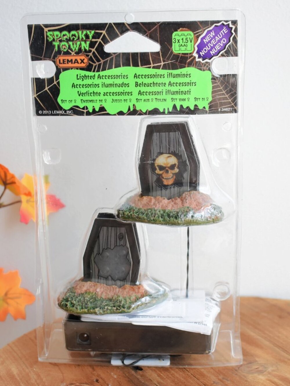 Lemax Spooky Town Halloween Retired Two Light Up Mini Coffins Graves #34621